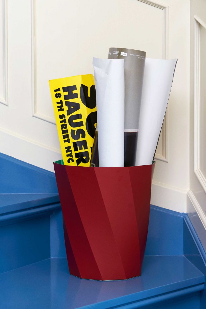 Mehr Paperlove geht nicht: Clara von Zweigbergks Papierkorb «Paper Paper» ist selbst aus recycelter Pappe und konnte damit nur entstehen, weil jemand Papier sauber getrennt hat.