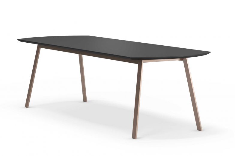 Das reduzierte Untergestell von Tisch «Piu» spricht eine klare Formensprache und ist in mattem Schwarz, Metallic Gold, Bronze oder Platin erhältlich. Dazu kann man die Platte in unterschiedlichen Formen, Materialien, Grössen und Farben wählen. VIFIAN.CH